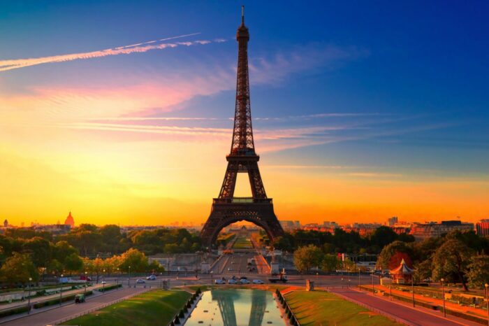 La Torre Eiffel, París, Francia